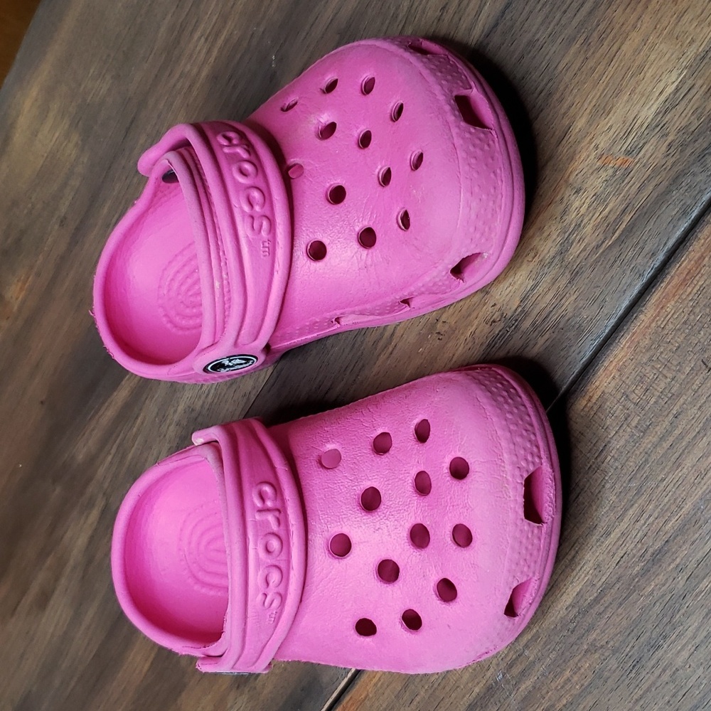 Crocs Classic Clog Sandals Sz 6/7